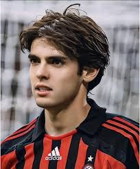 纽约洋基队宣布与前全明星外野手奥斯汀·海斯进行深度接触，填补索托离队后的空缺